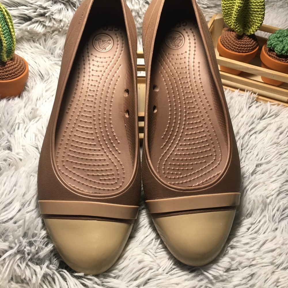 Crocs Ballet Flats Tan Women’s Size 10